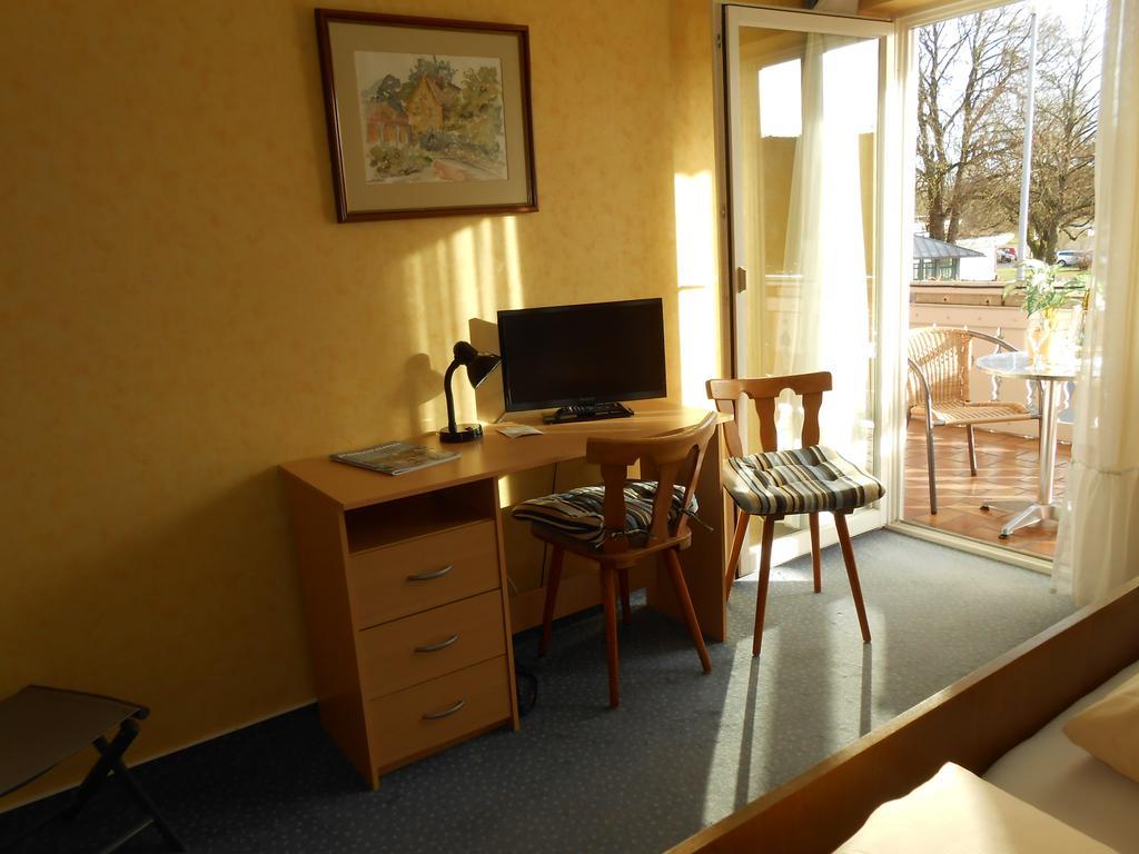 Landgasthof Schutzen Hotel Tengen Екстериор снимка
