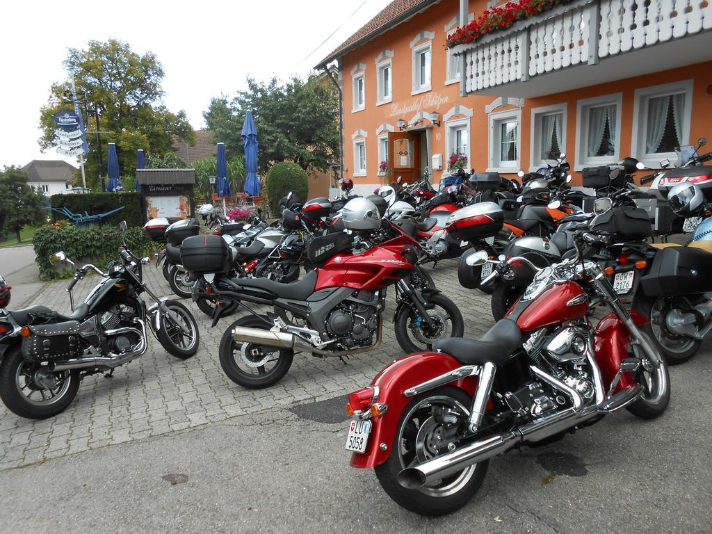Landgasthof Schutzen Hotel Tengen Екстериор снимка