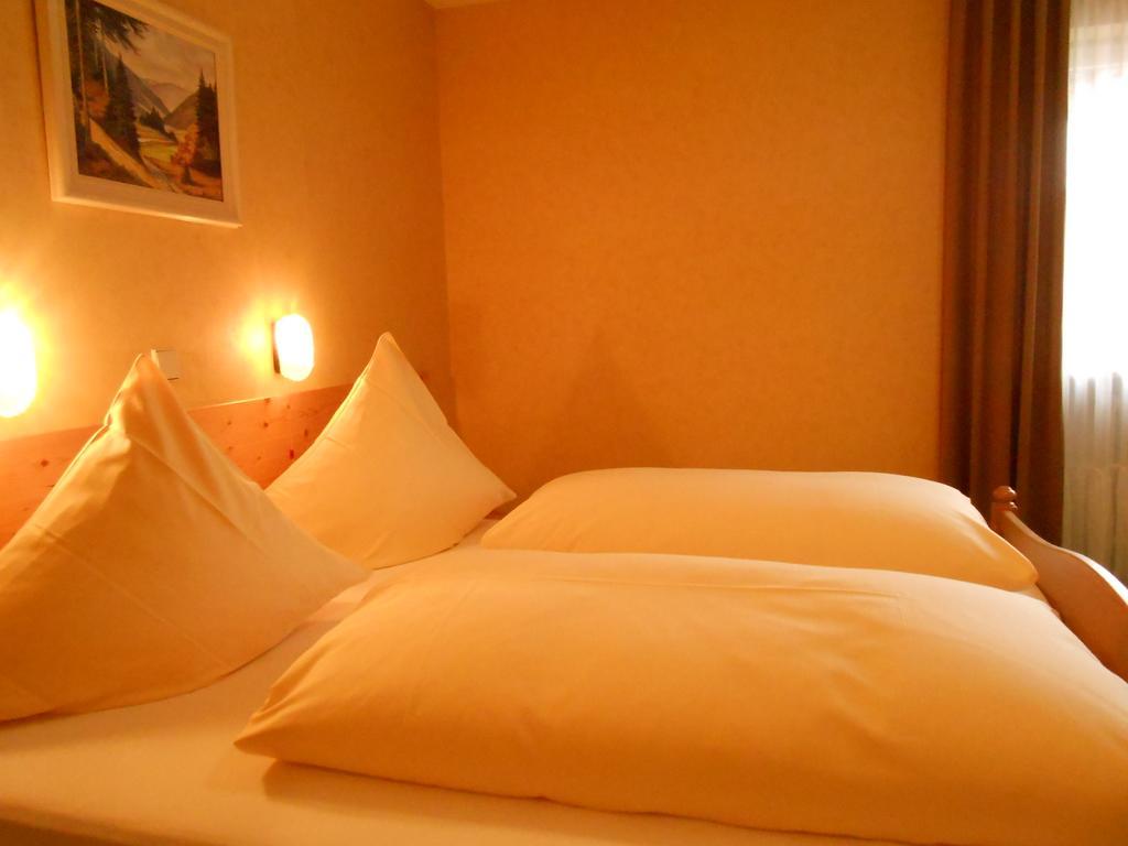 Landgasthof Schutzen Hotel Tengen Стая снимка