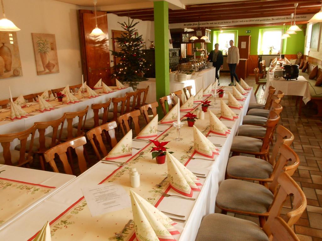 Landgasthof Schutzen Hotel Tengen Екстериор снимка