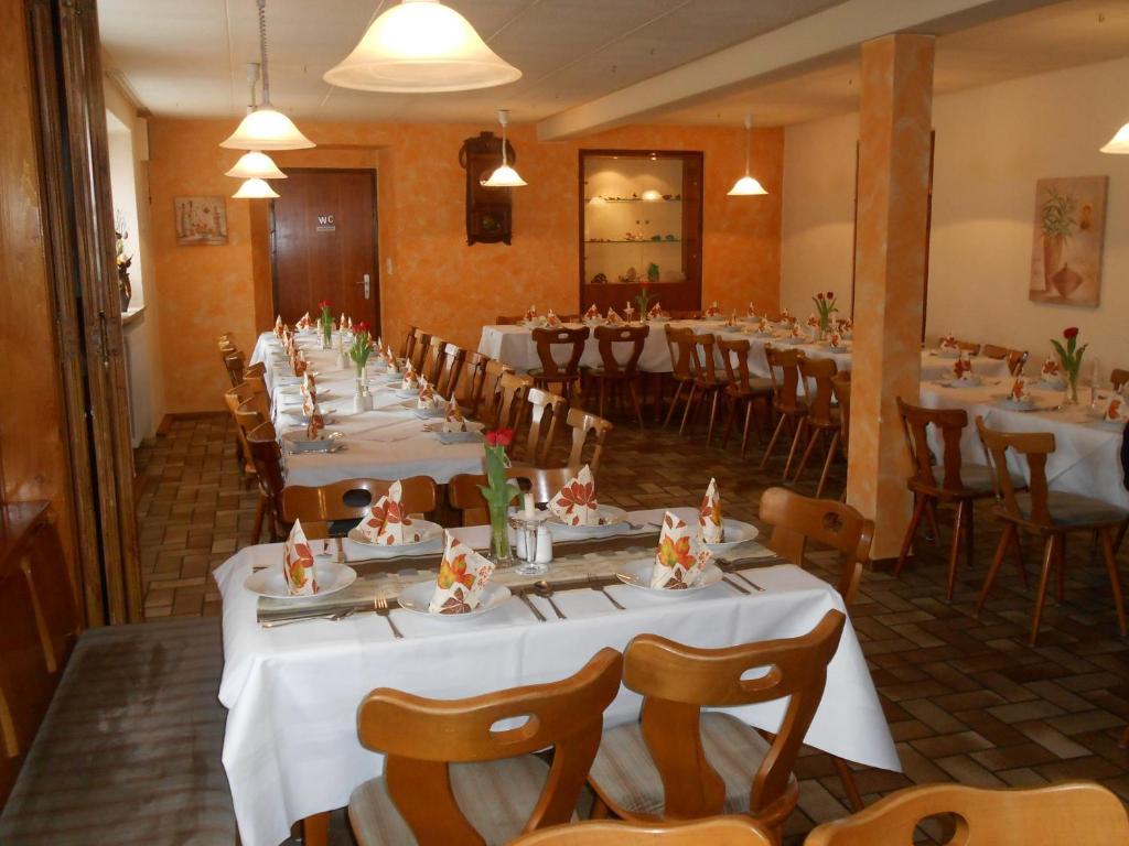 Landgasthof Schutzen Hotel Tengen Екстериор снимка