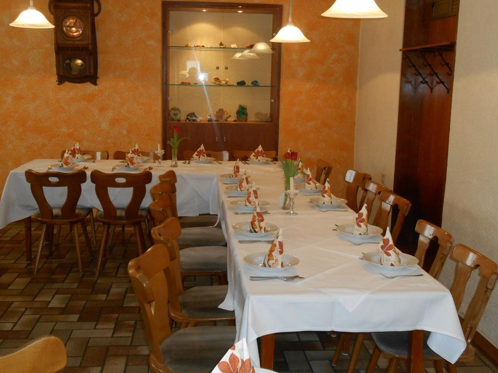 Landgasthof Schutzen Hotel Tengen Екстериор снимка